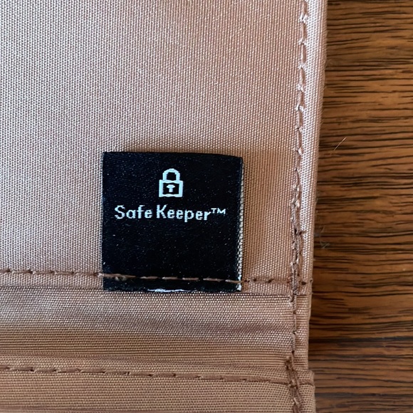 Safe Keeper Wallet - Picture 5 of 9